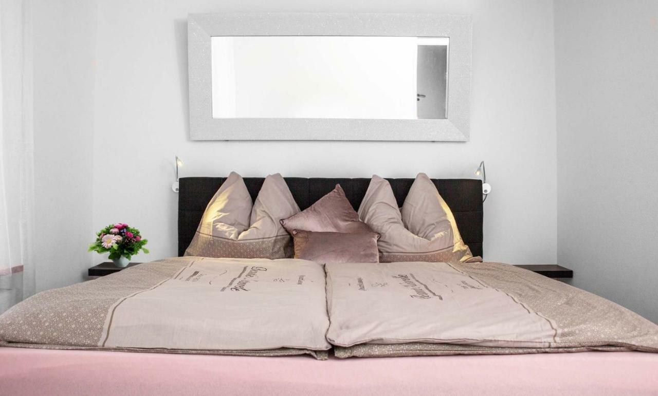 Ferienhaus Butterfly ガルミッシュ・パルテンキルヒェン エクステリア 写真